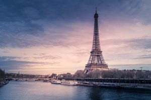 https://www.sogelink.com/app/uploads/2022/11/Paris-sogelink-Tour.jpg