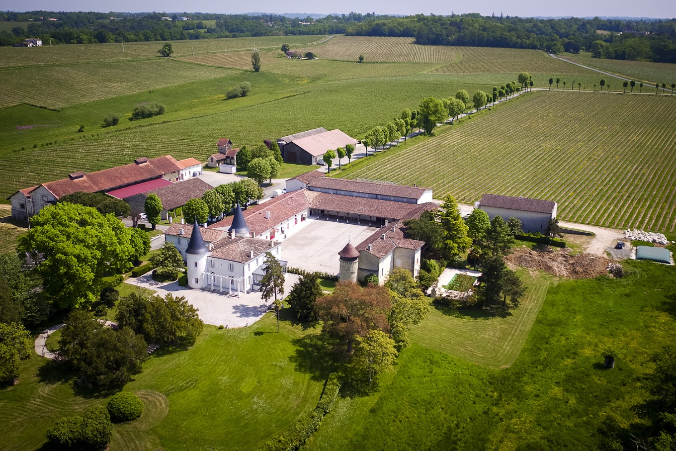 https://www.sogelink.com/app/uploads/2022/11/chateau-seguin.jpg