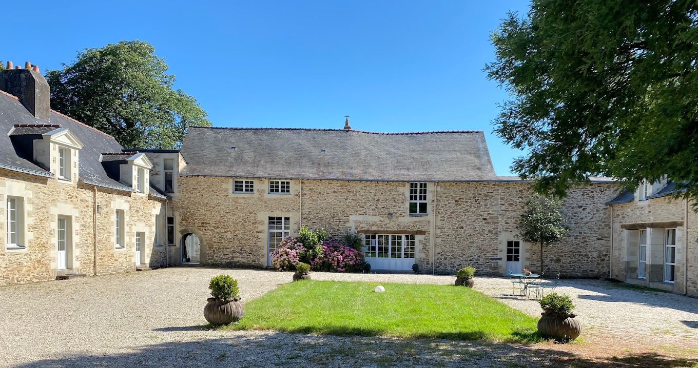 https://www.sogelink.com/app/uploads/2023/07/domaine-du-chalonge.jpg