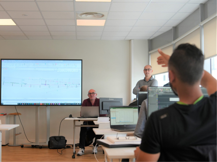 L’Université de l’ingénierie de la SNCF forme ses collaborateurs aux solutions Georail et AutoPiste