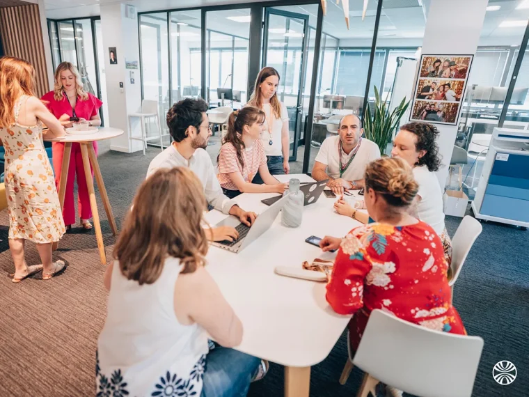 Rejoindre Sogelink, c’est intégrer un groupe en pleine croissance offrant formation personnalisée, évolution interne et un fort esprit d’équipe, au sein d’une entreprise engagée.